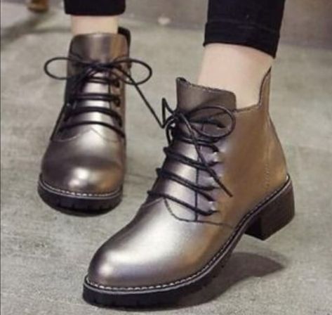 Ankle Boots Leather, Boots Flat, Buckled Heels, Boots Leather, Boots Ankle, Pretty Shoes, Winter Shoes, Stylish Shoes, Womens Boots Ankle