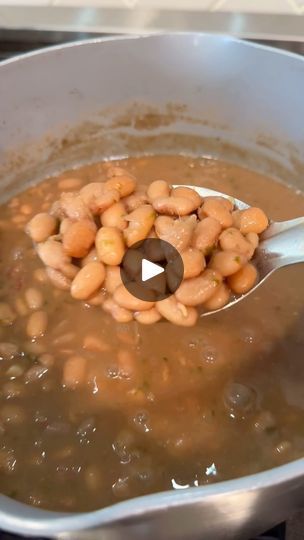 16K views · 2.8K reactions | Mexican authentic pinto beans/frijoles de la olla a mi manera 🫘 🫘🫘🫘🫘🫘🫘🫘🫘🫘🫘🫘🫘🫘🫘🫘🫘 Y por qué no?   Ingredients/recipe ⬇️ (will be posted in a minute!!) lol  #pintobeans #authenticmexicanfood #mexicanfoodie #frijoles #frijol #beans #foodreel #recipesharing #homecooks #easyrecipesathome | Evelia Soto 🇲🇽🇺🇸 | Marco Lopez · Mi Último Deseo (Instrumental) Homemade Mexican Refried Beans, How To Make Pinto Beans, Mexican Pinto Bean Recipes, Pinto Beans Stove Top, Mexican Refried Beans Recipe, Homemade Pinto Beans, Best Pinto Beans Ever, Mexican Refried Beans, Pinto Beans Recipe