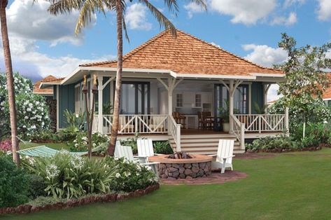 Tropical Architecture Design, Cute Beach House, Hawaiian House, Hawaiian Homes, Tropical Architecture, Cottages And Bungalows, Baby Beach, Hawaii Homes, Beach Cottage Decor