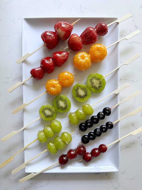 How to Make Tanghulu, Candied Fruit Skewers - California Grown Fruit Business Ideas, Skewered Fruit, Tang Hulu, Sugar Coated Fruit, Tanghulu Recipe, Candy Skewers, Ice Recipes, Fruit Business, Fruit Boards