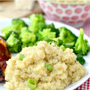 Creamy Parmesan-Garlic Quinoa Garlic Quinoa, Quinoa Dishes, Recipes Quinoa, Gluten Free Sides Dishes, Iowa Girl Eats, Creamy Parmesan, Easy Side Dish, Quinoa Recipes, Eat Smarter