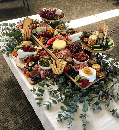 Luxury Grazing Tables/Picnics on Instagram: “Yesterday’s graze for an engagement party at @oceanbeachslsc. Congratulations and thank you for having us Brod and Tayla! 💍❣️ . Local…” Buffet Decor, Deco Champetre, Party Food Buffet, Charcuterie Inspiration, Grazing Table, Charcuterie Platter, Party Food Platters, Wedding Buffet, Charcuterie And Cheese Board