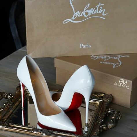 Louboutin Heels Aesthetic, Christian Louboutin Aesthetic, White Louboutin Heels, Louboutin Aesthetic, Louis Vuitton Heels, Red Bottom Heels, Dr Shoes, Fashion Shoes Heels, Shoes Heels Classy