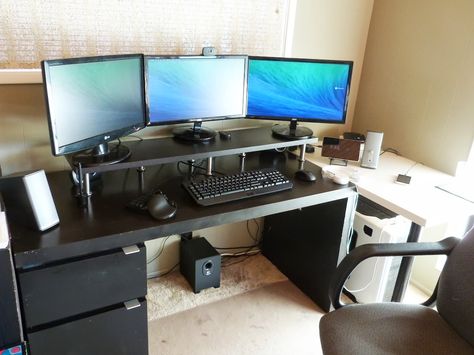 3 monitors desk - read in comments about using led light for indirect lighting to keyboard Desk With 3 Monitors, Home Office With 3 Monitors, Home Office 3 Monitors Desk Setup, Home Office 3 Monitors, 3 Monitor Desk Setup Home Office, Triple Monitor Setup Home Office, 3 Monitor Desk Setup, Monitor Stand Ikea, Monitor Stand Diy