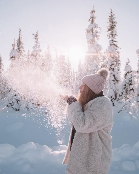 Big Summer Blowout, Winter Portraits Photography, Winter Senior Pictures, Snow Photoshoot, Winter Portraits, Winter Instagram, Snow Pictures, Snow Photography, Winter Bucket List