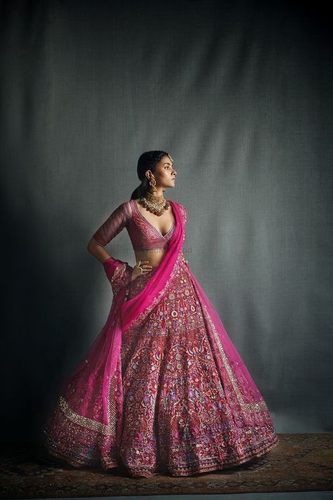 Sabyasachi Bridal, Raw Silk Lehenga, Designer Bridal Lehenga, Pink Lehenga, Red Lehenga, Indian Bridal Outfits, Lakme Fashion Week, Silk Lehenga, Lehenga Designs