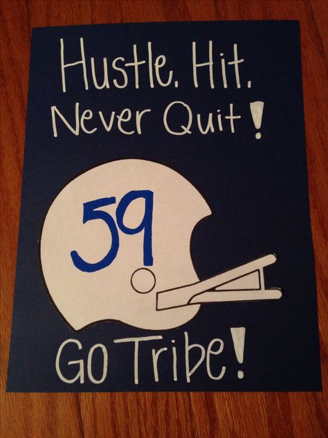 Cute football sign idea Football Poster Ideas, Football Locker Signs, Cheerleading Signs, Football Locker Decorations, School Spirit Posters, Homecoming Poster Ideas, Football Player Gifts, Locker Signs, Football Banquet