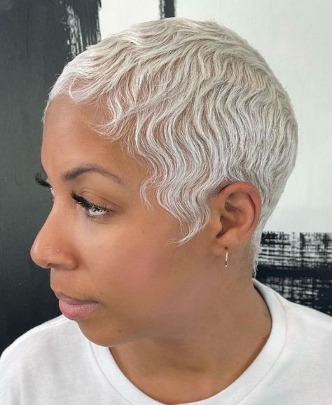 Short Platinum Blonde Hair, Multicolor Hair, Grey Hairstyles, Blonde Natural, Colourful Hair, Blonde Haircuts, Shorter Hair, Short Hair Pixie Cuts, Silver Hair Color