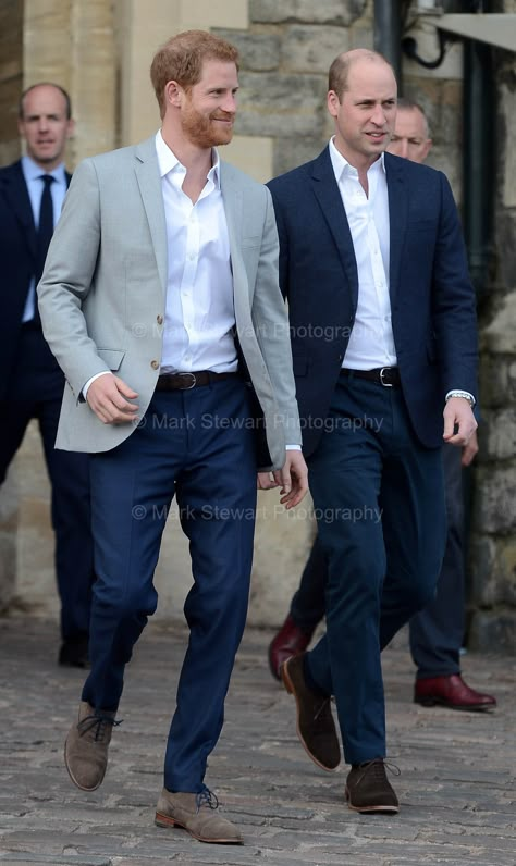 Princ Harry, Prince William Family, Prince Harry Photos, Mens Business Casual, Mens Business Casual Outfits, Prince Harry And Megan, William And Harry, Kate Middleton Prince William, Prince William And Harry