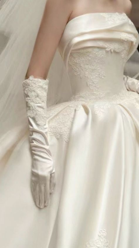 Wedding Dress With Gloves, Old Fashioned Wedding, Dress With Gloves, Old Fashioned, Wedding Styles, Wedding Dress, Lace