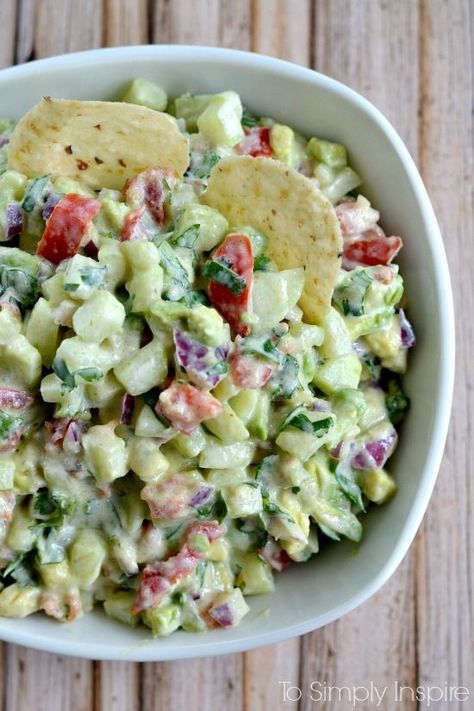 Mouthwatering yumminess with every bite, this fresh Cucumber Avocado Salsa will easily become a favorite. Cucumber Avocado Salsa, Cucumber Avocado Salad, Fresh Cucumber, Diy Easy Recipes, Cucumber Avocado, Eat Veggies, Avocado Salsa, Buffalo Chicken Dip, God Mat