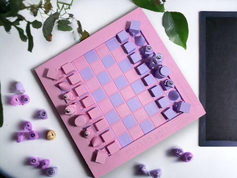 Pastel Chess Set, Aesthetic Chess Set, Pink Chess Board, Pretty Chess Board, Chess Set Resin, Chess Set Unique, Diy Pottery, Chess Pieces, Chess Set