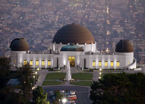 Los Angeles Attractions, Sleepless In Seattle, Griffith Observatory, Movie Locations, Griffith Park, Romantic Weekend Getaways, Grand Central Station, Washington Square Park, Los Angeles City