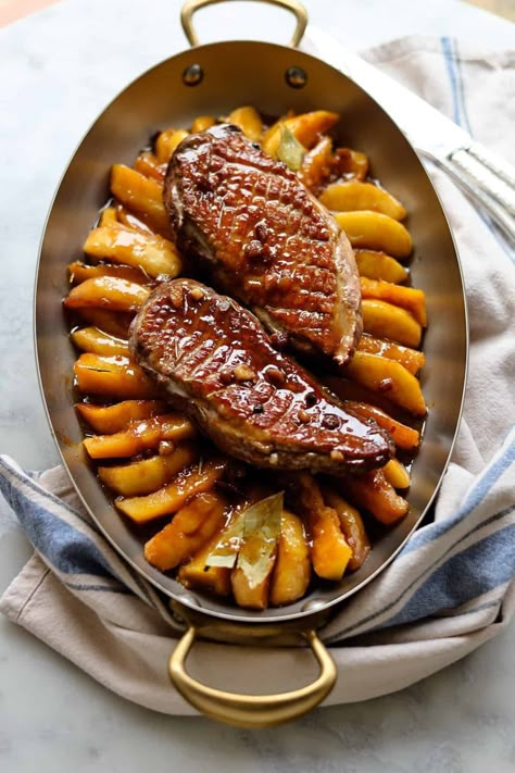 Roasted Duck Magret with Apples and Squash - Le Chef's Wife Duck Confit Recipe, Boar Recipes, Apple Dinner, Wild Boar Recipes, Duck Dishes, Duck Breast Recipe, Plum Chutney, French Food Recipes, Dinner 2023