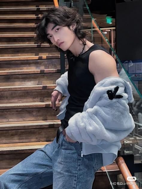 Casual Guy Poses Reference, Male Poses Reference Photography, Guy Poses, Male Pose Reference, Anatomy Poses, Hot Asian Men, Simple Fits, Model Aesthetic, Character Poses