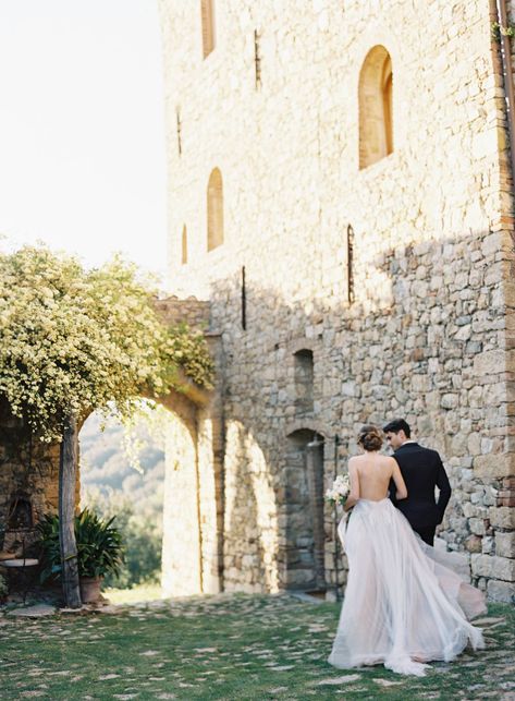 Intimate Elopement shoot at a Tuscan Castle via Magnolia Rouge Tuscany Italy Wedding, Virginia Winery Wedding, Pippin Hill Wedding, Italy Elopement, Charlottesville Virginia Wedding, Wedding Venues In Virginia, Dc Wedding Venues, Virginia Wedding Venues, Charlottesville Wedding