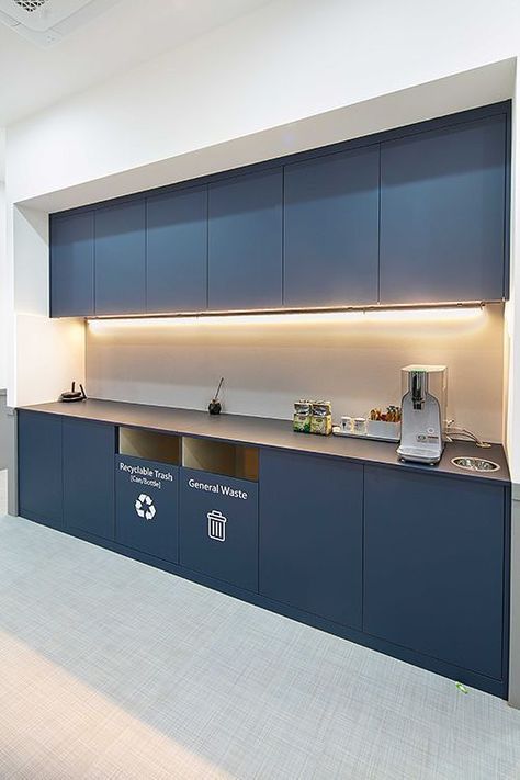 Office Kitchenette, Office Canteen, Small Office Design Interior, Office Break Room, Office Pantry, Dental Office Design Interiors, Small Office Design, Modern Office Space, Office Interior Design Modern