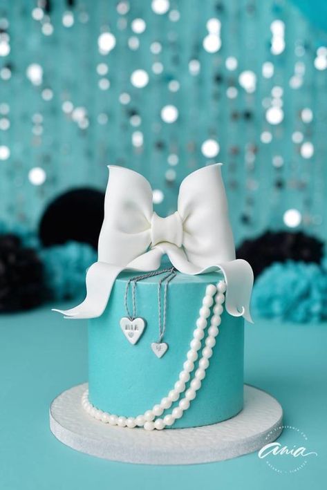 Tiffany Themed Cake - Cake by MyPatisserieuk Tiffany Cake, Tiffany Blue Cakes, Name On Cake, Tiffany Theme Party, Tiffany Blue Party, Breakfast At Tiffanys Party Ideas, Tiffany Themed Bridal Shower, Write Name On Cake, Tiffany Birthday Party