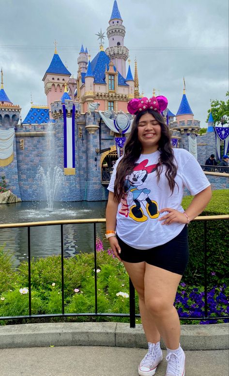 gradnite/disneyland outfit 2023 Gradnite Disneyland, Senior Stuff, Outfit 2023, Disneyland Outfits, Disneyland, Clothes