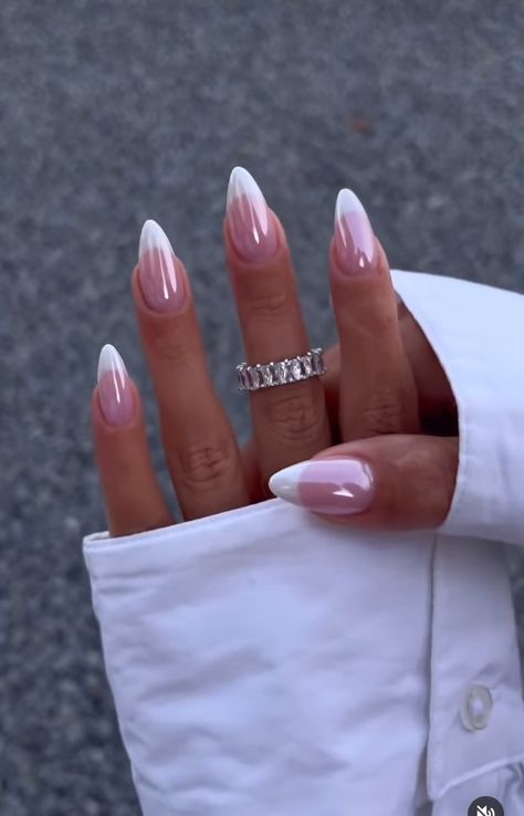 Trendy 2023 Nails, French Chrome Nails, Light Pink Chrome, Pink Chrome Nails, Green Acrylic Nails, 2023 Nails, Formal Nails, Pink Chrome, Girly Acrylic Nails