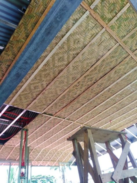 Bamboo Roofing, Saung Bambu, Anyaman Bambu, Filipino House, Rooms Interior, Space Saving Furniture Bedroom, Bamboo Ceiling, Bamboo Cups, Emergency Shelter