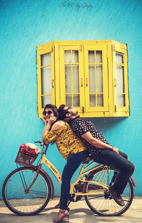 Copul Photoshoot, Funny Couples Photoshoot, Bowls Photography, Prewedding Outfit Ideas, Florida Birthday, Photoshoot Location Ideas, Photography Facts, Funny Couple Photography, Location Photoshoot