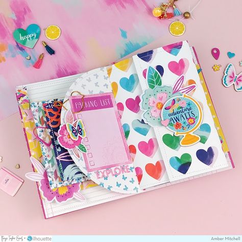 Scrapbook Frame, Paige Taylor, Mini Album Ideas, Paige Evans, Travel Crafts, Album Tutorial, Amber Fillerup, Mini Albums Scrap, Diy Crafts For Girls