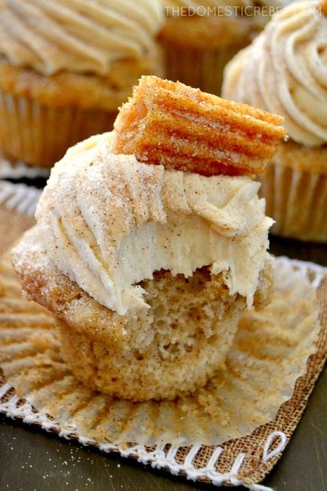 These Churro Cupcakes are bursting with cinnamon sugary goodness in every bite! Perfect for Cinco de Mayo or any occasion that calls for a moist, sweet and fluffy cinnamon-spiced cupcake topped with a crispy churro! Desserts Mexican, Churro Cupcakes, Mexican Desserts, Mexican Treats, Authentic Mexican Recipes, Healthy Mexican Recipes, Recipes Mexican, Healthy Mexican, Recipe Cake