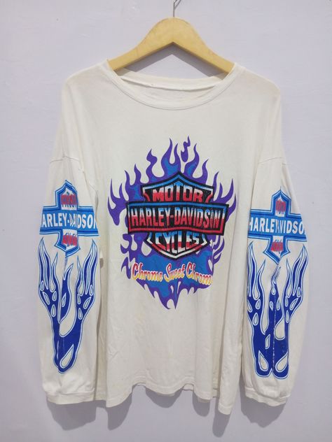 Vintage harley Davidson flame tee Vintage Harley Davidson Shirt Outfit, Vlone Hoodie, Moto Clothes, Harley Shirt, Harley Davidson Tee Shirts, Vintage Store Ideas, Vintage Harley Davidson Shirt, Balenciaga Shirt, Harley Davidson Vintage Tee