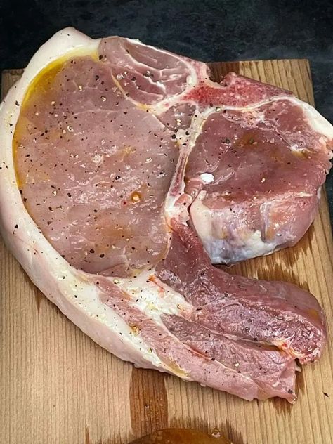 Best Tasting Pork Chops, How To Get Pork Chops Tender, How To Bbq Pork Chops, How To Tenderize Pork Chops With Baking Soda, Velveting Pork Chops, Pork Chops Temperature When Done, Tenderizing Pork Chops, How To Cook Tender Pork Chops, Marinating Pork Chops