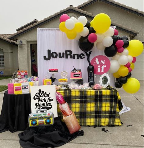 Clueless Themed Brunch, Clueless Party Ideas, Clueless Themed Sweet 16, Clueless Bday Party, Clueless Party Decorations, Clueless Party Theme Decorations, Clueless Birthday Cake, Clueless Themed Party, Romcom Party Theme