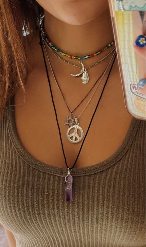 Hobo Jewelry Bohemian, Mushroom Bead Jewelry, Edgy Hippie Style, Fairy Grunge Jewelry, Hippie Jewelry Necklace, Collar Hippie, Estilo Hippy, Hippie Aesthetic, Mode Hippie