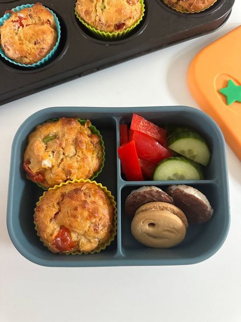 Most kids love pizza so I thought why not take that flavour and put it into a delicious savoury muffin to make a change for boring lunchtime sandwiches. These lunchbox muffins are so easy to make, all the ingredients are mixed together in one bowl and then baked in a muffin tin in the oven. I even have a top tip for filling the muffins cases! #savourymuffinrecipes #pizzaideas #lunchboxideas #lunchideasforkids Lunchbox Muffins, Savoury Muffin, Savoury Muffins, Kid Meals, Pizza Lunch, Skewer Sticks, Pizza Muffins, Kids Lunches, Savory Muffins