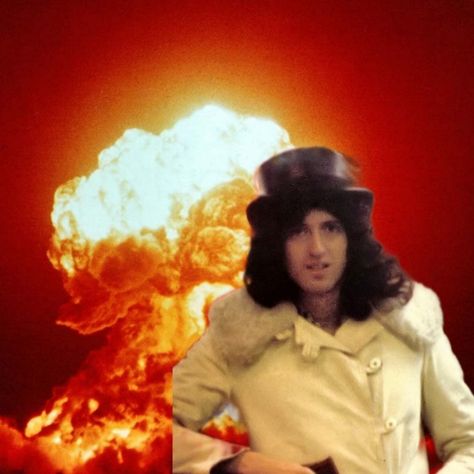 Brian May Memes Funny, Brian May Pfp, Queen Reaction Pic, Queen Band Pfp, Brian May Funny, Queen Pfp, I Want To Break Free, Queen Meme, Roger Taylor Queen