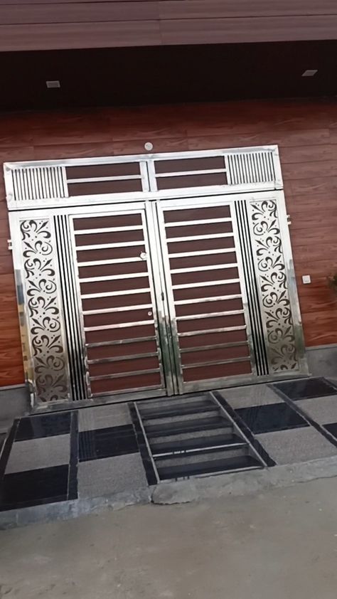 Ss Gate Design Modern Double Door, Ss Gate Design, Ss Gate, Latest Gate Design, Modern Steel Gate Design, Iron Main Gate Design, Steel Stairs Design, Modern Main Gate Designs, Home Gate