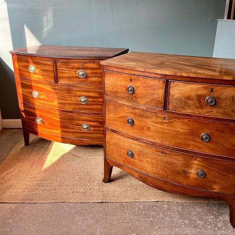 A very pretty small scale regency mahogany chest of drawers. Lovely colour. Oak drawer linings. H89 x W92 x D51cm #bowfrontchest #bowfrontchestofdrawers #regencychestofdrawers #regencyfurniture #antiquefurniture #periodinteriors #decorativeantiques #georgianfurniture #antiques #antiquedealersofinstagram #victorianfurniture #interiordecorators #interiordesign #interiordecoration #antique #countryliving #countryhouseinteriors #englishantiques #mahoganyfurniture #decorativeantiques #periodfur... Antique Chest Of Drawers, Regency Furniture, Antique Chest, Antiques For Sale, Lovely Colors, Chest Of Drawers, Antique Furniture, Instagram A, Drawers