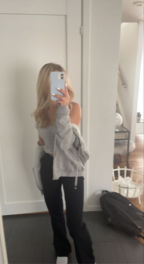 White Girl Outfits, Pretty Blonde Hair, Ny Outfits, Fits Aesthetic, Stockholm Style, Stockholm Fashion, Cute Comfy Outfits, Casual Winter Outfits, Outfit Inspo Fall