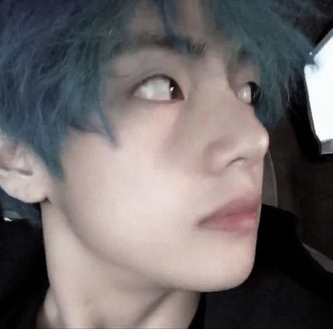 taehyung icon <3 Taehyung Selca, Taehyung Icon, Taehyung Funny, Jungkook Abs, Kim Taehyung Funny, V Taehyung, Bts Bangtan Boy, Bts Jin, Bts Boys