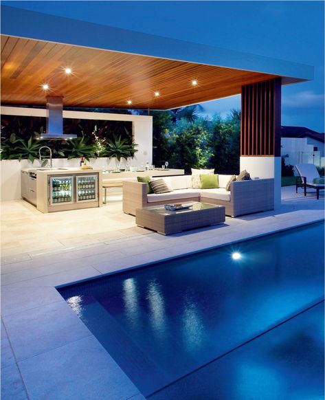 Moderne Pools, Modern Outdoor Kitchen, Casa Country, Outdoor Living Design, Modern Pools, Backyard Pool Designs, Design Exterior, Outdoor Kitchen Design, Indoor Outdoor Living