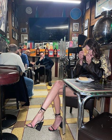 Alexa Chung Tumblr, Alexa Chung Aesthetic, Alice Dellal, French Girl Aesthetic, Alexa Chung Style, Parisian Aesthetic, I Miss Her, Beige Aesthetic, Aesthetic Clothing