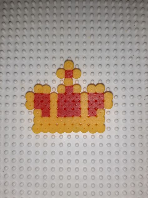 Head Crown, Easy Perler Beads Ideas, Minecraft Funny, Diy Perler Bead Crafts, Beads Ideas, Diy Perler Beads, Bead Ideas, Queen Crown, Fuse Beads