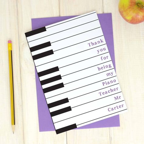 20 Gift Ideas for a PhD Graduation Music Teacher Gift Ideas, Piano Recital Gifts, Piano Crafts, Piano Teacher Gift, Practical Gift Ideas, Music Cards, Piano Gifts, School Kids Crafts, Teachers Day Card