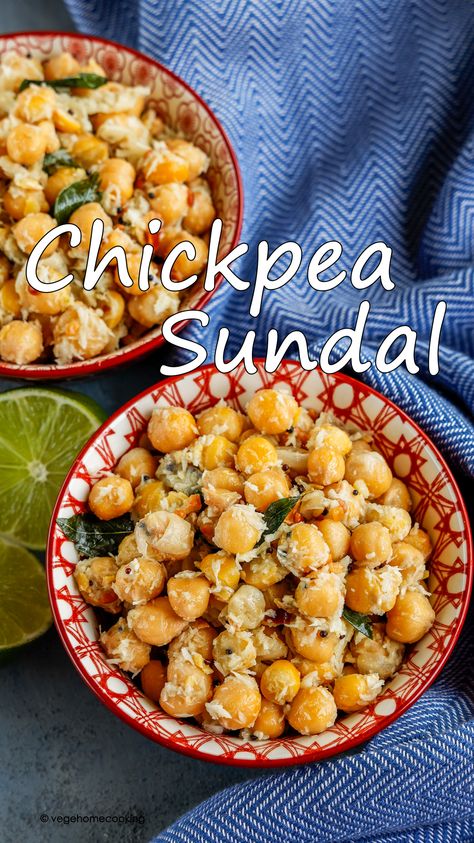 Chickpea Sides, South Indian Dishes Vegetarian, Mbaazi Recipe, Indian Chick Pea Recipes, South Indian Snacks Recipes, South Indian Vegetarian Recipes, Breakfast Vegetarian, South Indian Snacks, Cooked Chickpeas