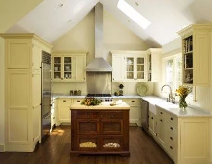 What kind of range hood with high ceilings? Vaulted Ceiling Lighting, Vaulted Ceiling Kitchen, Yellow Ceiling, Yellow Cabinets, Farmhouse Paint Colors, Kitchen Range Hood, Kitchen Ceiling, Kitchen Ceiling Lights, Kitchen Hoods