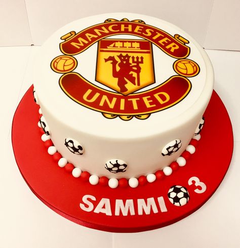 Birthday Cake Football, 16th Birthday Cake For Girls, Football Cake Design, Manchester United Cake, Liverpool Cake, Cake Football, Dino Birthday Cake, Soccer Birthday Cakes, Cake Designs For Boy