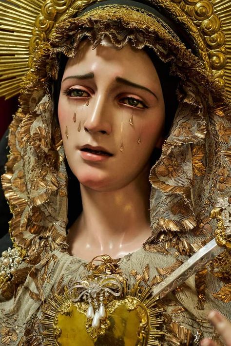 Crying Mary, Roman Catholic Art, Mary Statue, The Virgin Mary, Catholic Art, St Mary, Mother Mary, Tattoo Inspo, Roman Catholic