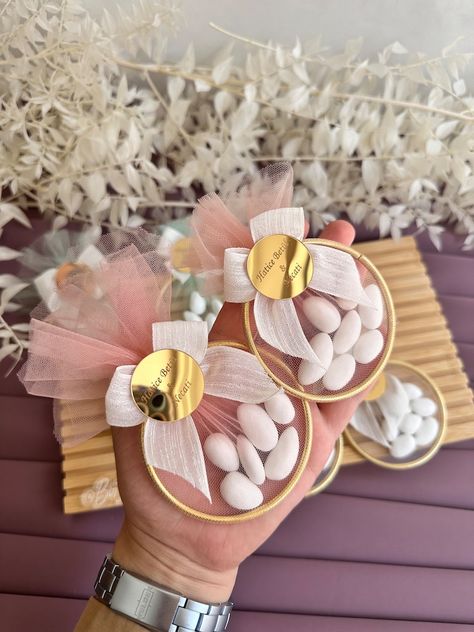 Chocolate Covered Almond Candy, Wedding Candy Almond, Engagement Gift Candy Almond Candy Wedding Favors, Ring Gift Ideas Packaging, Engagement Gift Ideas For Guests, Almond Candy, Candy Wedding, Candied Almonds, Chocolate Covered Almonds, Candy Wedding Favors, Chocolate Favors