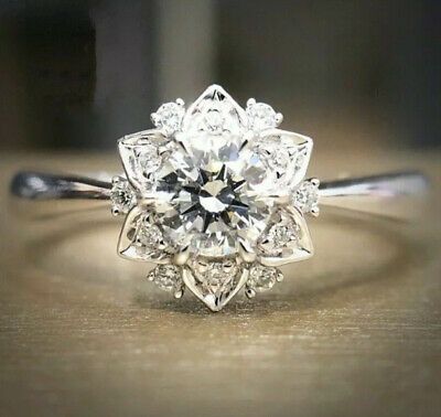 Engagement Finger, Flower Diamond Ring, Romantic Rings, Flower Engagement Ring, White Sapphire Ring, Wedding Band Sets, Wedding Rings Vintage, Color Ring, Ring Vintage