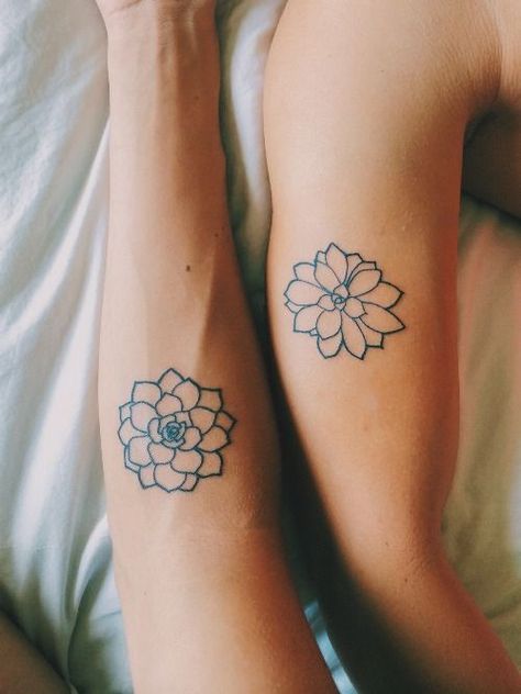 Succulent Tattoo. I love succulents rather than real flowers. My mom always had them around her flowerbeds Geometric Flower Tattoo, Succulent Tattoo, Beautiful Flower Tattoos, Matching Couple Tattoos, Symbol Tattoos, Matching Tattoo, No Rain, Sister Tattoos, Friend Tattoos