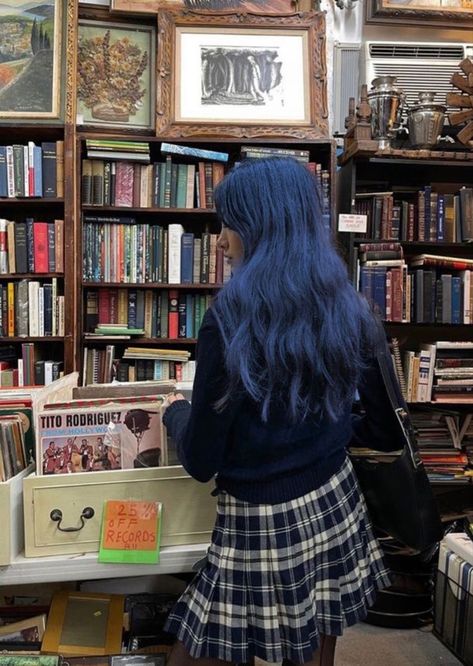 libby grambs | the inheritance games | aesthetic | jennifer lynn barnes Darcy Vega Zodiac, Midnight Blue Hair, Blue Hair Aesthetic, Blueberry Girl, Blue Haired Girl, Dark Blue Hair, Zodiac Academy, Manic Pixie Dream Girl, Dye My Hair